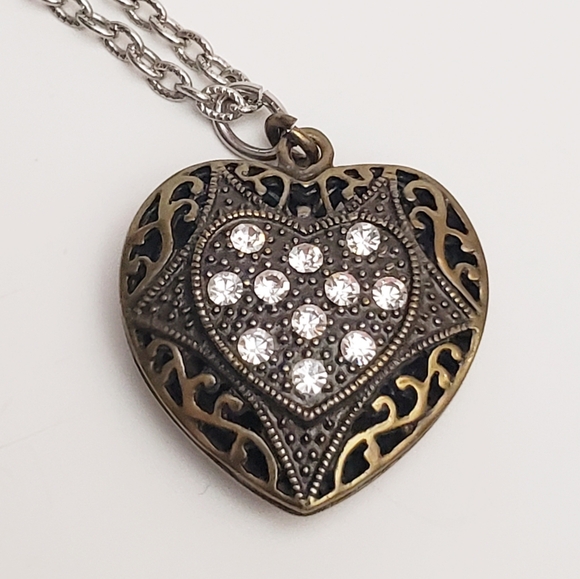 Beautiful 2 Sided Filligree Puffy Heart Pendant Rhinestones Brass/Gold - Picture 6 of 10